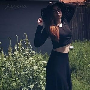 Meet your Seller, Asriona!